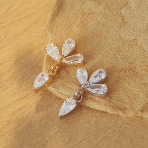 Petit labret pendant en titane 18/16 g • Boucle d'oreille filetée à l'arrière • Clou tragus • Clou hélicoïdal • CZ • Clou pour cartilage • Clou pour piercing au nez