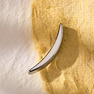 18/16G Tiny Climber Titanium Labret • Threaded Flat Back Earring • Tragus Stud • Helix Stud • CZ Stud • Cartilage Stud • Nose Piercing Stud