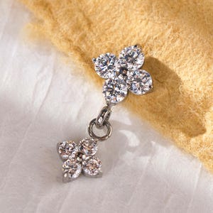 Petit labret pendant en titane 18/16 g • Boucle d'oreille filetée à l'arrière • Clou tragus • Clou hélicoïdal • CZ • Clou pour cartilage • Clou pour piercing au nez