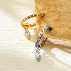 Boucles d'oreilles pendantes Huggie Tiny Marquise en titane • Créoles pendantes • Piercing tour • Créole hélicoïdale • Anneau clicker • Piercing conque • Cadeau pour elle