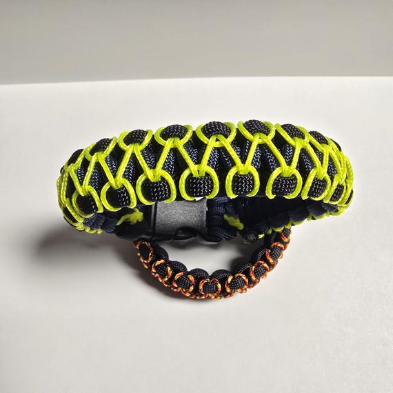 Personalized Herringbone Paracord Bracelet – Custom 550 Cord with Durable Plastic Buckle | Handmade Stitched Design