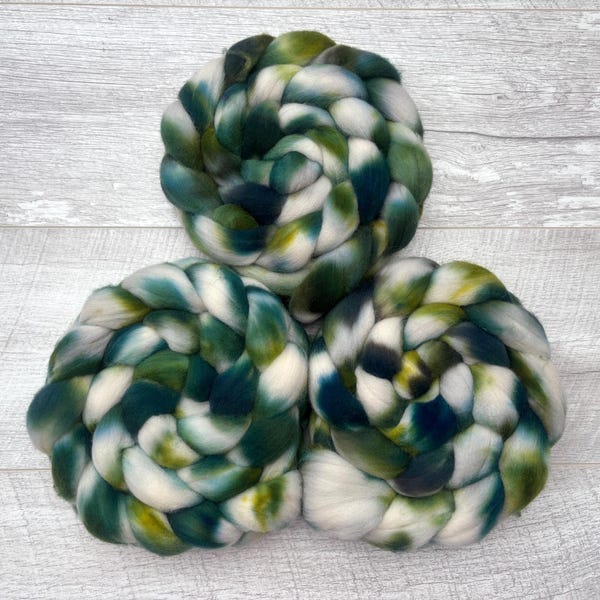 100g Targhee hand dyed fibre combed tops UK