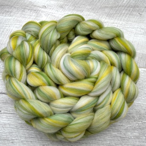 100g Merino combed tops blend wool roving. UK.