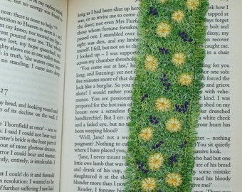 Primroses and Violets bookmark: textile art, free machine embroidery