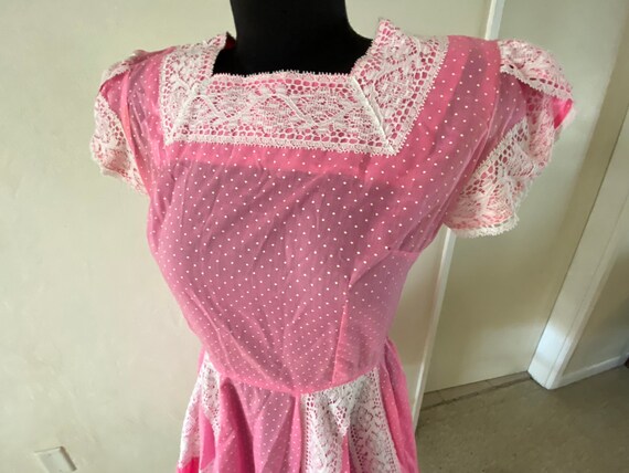 Vintage 60’s bubblegum pink Swiss dot lace trim L… - image 8