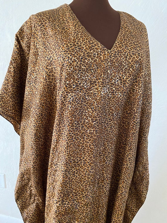 Vintage 80’s plus size silky leopard print satin … - image 1