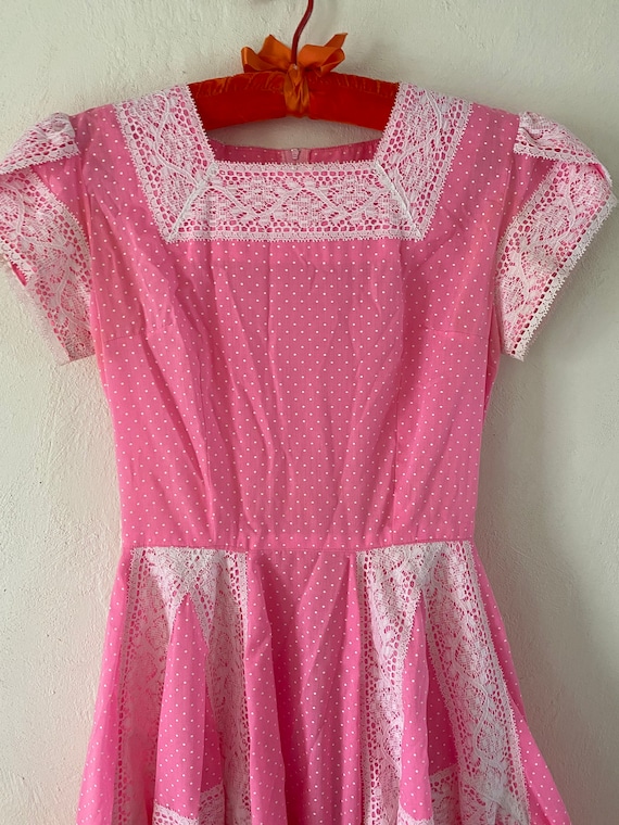 Vintage 60’s bubblegum pink Swiss dot lace trim L… - image 7