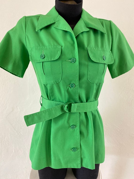 Vintage 60’s 70’s green safari 2 pc suit wrap skir