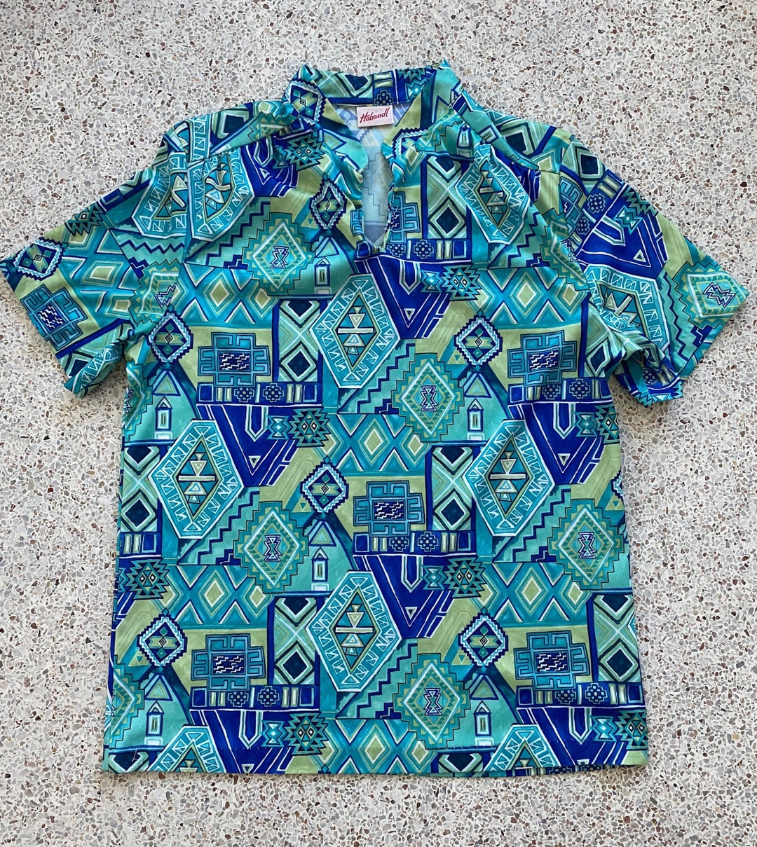 Vintage 60s/70s Teal Tiki Polyester Hawaiian Print Collared Haband V ...