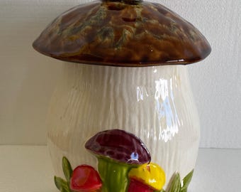Vintage 60’s mushroom McCoy 500 ceramic cookie jar kitschy retro collectible kitsch kitchen decor cottagecore