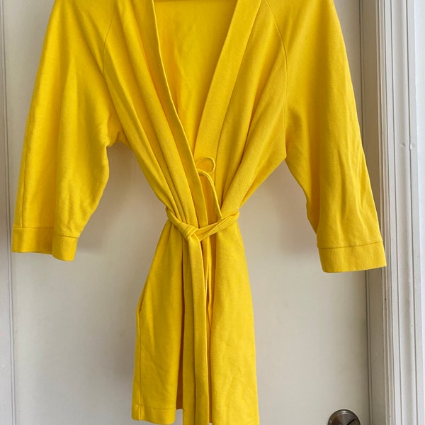 Vintage 70s/80’s yellow jersey mini Vanity Fair robe poly cotton XS S preppy pin up pajama