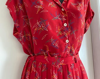 Vintage 70’s 80’s red op art print 2 pc shirt pleated skirt set mod secretary M retro sz 14 sheer top 38 bust 30 waist campus casuals