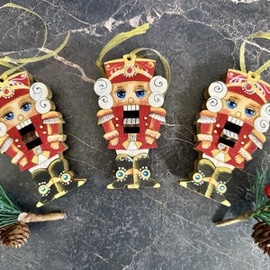Wooden Doll Nutcracker Soldier Nutcracker figurine