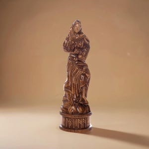 Idunn Wooden Statue | Iðunn Norse Gods | Wood Carving | Altar Heathen Asatru | Handmade Viking God Sculpture | Wooden Scandinavian Pantheon