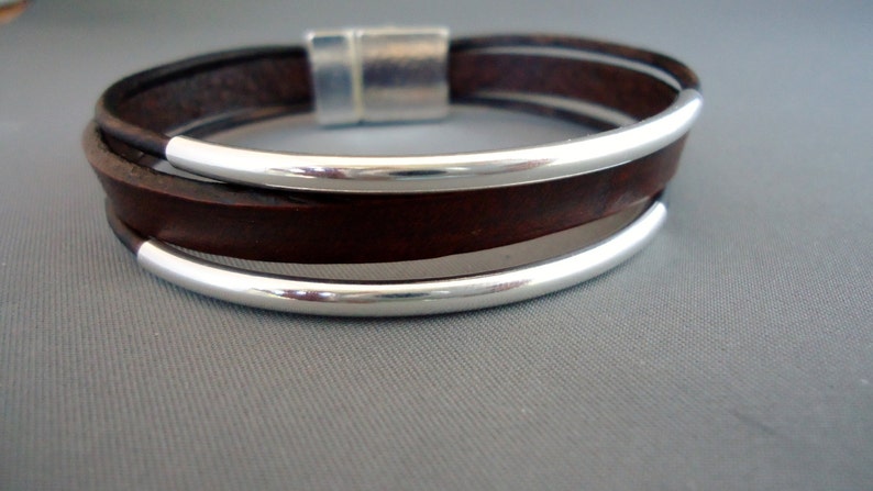 Wristband. Mens /Ladies Solid Silver Hammered Tube and Leather Cord Bracelet 