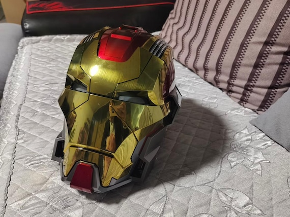 iron man gold helmet replica YONTYEQ Iron-Man MK5 Motorized Cosplay The mask weighs approximately 3kg and is designed to fit most head circumferences Mark 50 Iron Man helmet