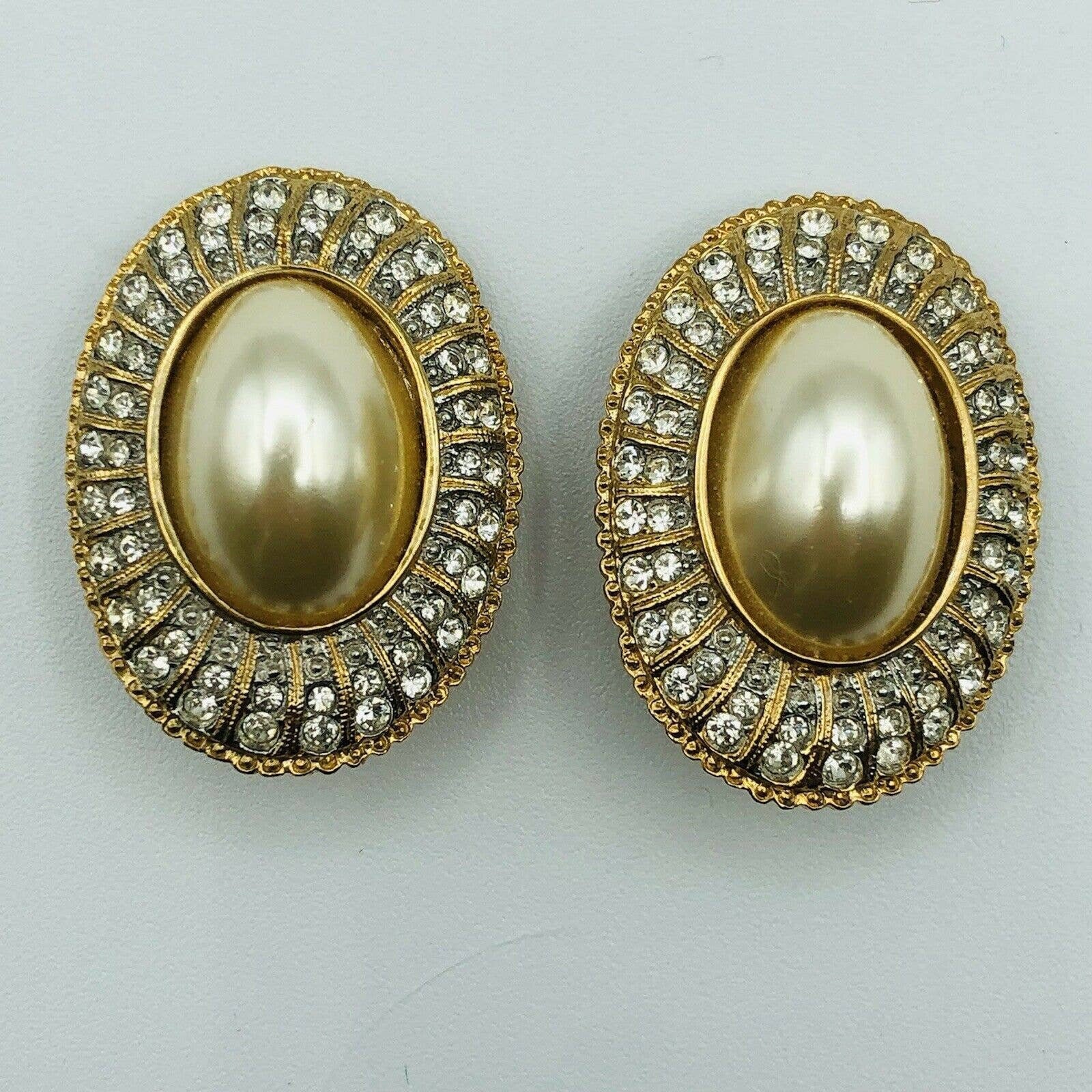 Richelieu clip shop on earrings