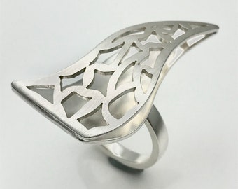 Ring Artistic flame - organic yet geometric ring design - cocktail ring - eye catching appearance - limited edition - Shadow collection