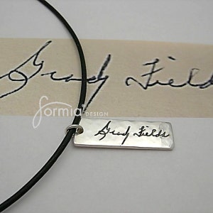 Engraved signature necklace image 4