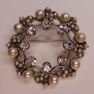 Brooch Rhinestone And Faux Pearl Pin Silver Tone Brooch Lapel Pin Scarf Pin Jacket Brooch Free Shipping