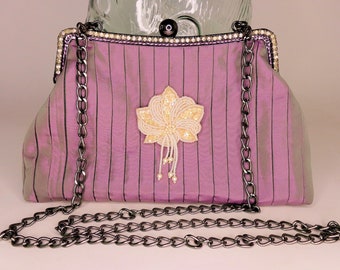 Kiss Lock Frame Purse Sac de soirée Porte-monnaie en soie Tongs Sac à main en soie violet/vert Sac en soie Livraison gratuite