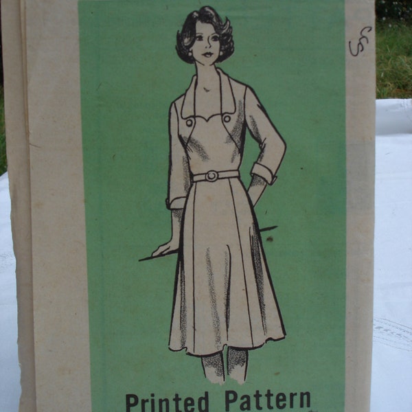 Vintage Dress Pattern Mail Order Pattern #9189 Size 14 1/2 Womens Clothing Pattern Collectable Pattern Uncut Pattern FF Free Shipping