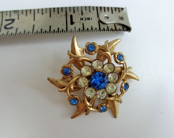 Vintage Pin Brooch Floral Brooch Rhinestone Metal Pin Lapel Pin Scarf Pin Shawl Pin Vintage Accessories Costume Jewelry 1960s Jewelry