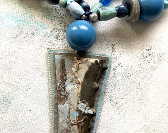 Classic blue necklace upcycled palette in winter colors