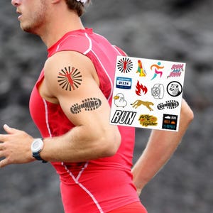 Tillfälliga tatueringar för löpning l Tatueringar för tävlingsdagen l Festgåva för halvmaraton l Rolig tillfällig tatuering för löpning l Gåva för maratonlöpare