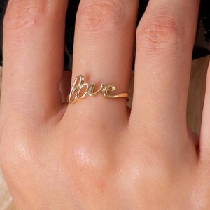 Bague manuscrite Dainty Love en argent 925 ou or massif, bague amour minimaliste, cadeau bijoux sentimental pour elle, bague empilable pour femme