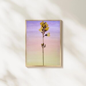 Originele zonsondergang aquarel en handgemaakte geperste bloem | Muurkunst natuur