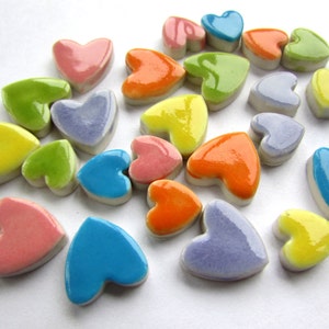 24 coeurs en mosaïque, carreaux Saint-Valentin parfaits pour la mosaïque, la fabrication de cartes ou le scrapbooking.