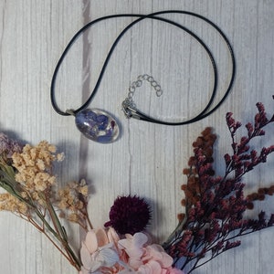 Purple Petal and Silver Flake Resin Oval Pendant Necklace