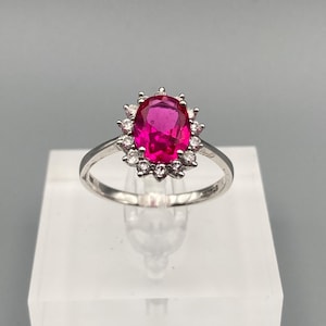 Vintage Stauer Oval Lab Created Pink Ruby Solitaire 925 Sterling Silver Cocktail Ring with CZ Halo Size 8 3/4
