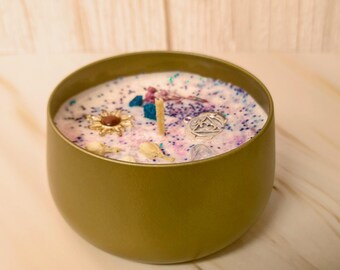 Third Eye Chakra Soy Candle | Sandalwood Vanilla |  Crystal Home Decor | Gold 8oz Tin