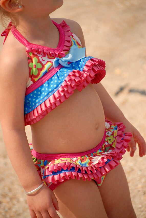 diaper under swimsuit