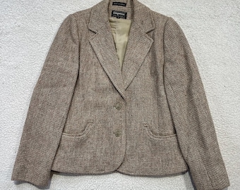 Vintage 1980s Harris Tweed Blazer: Beige Woven Wool, Boxy Fit, Earth Tone Elegance