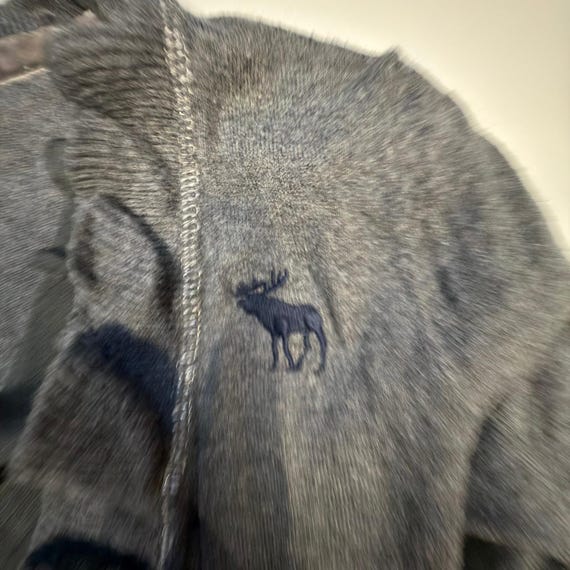 Abercrombie and Fitch Ruffle Open Front Grey Card… - image 4