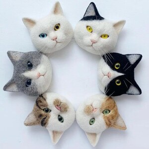 Custom Wool Felt Cat Portrait: Pet Memorial Plush Toy