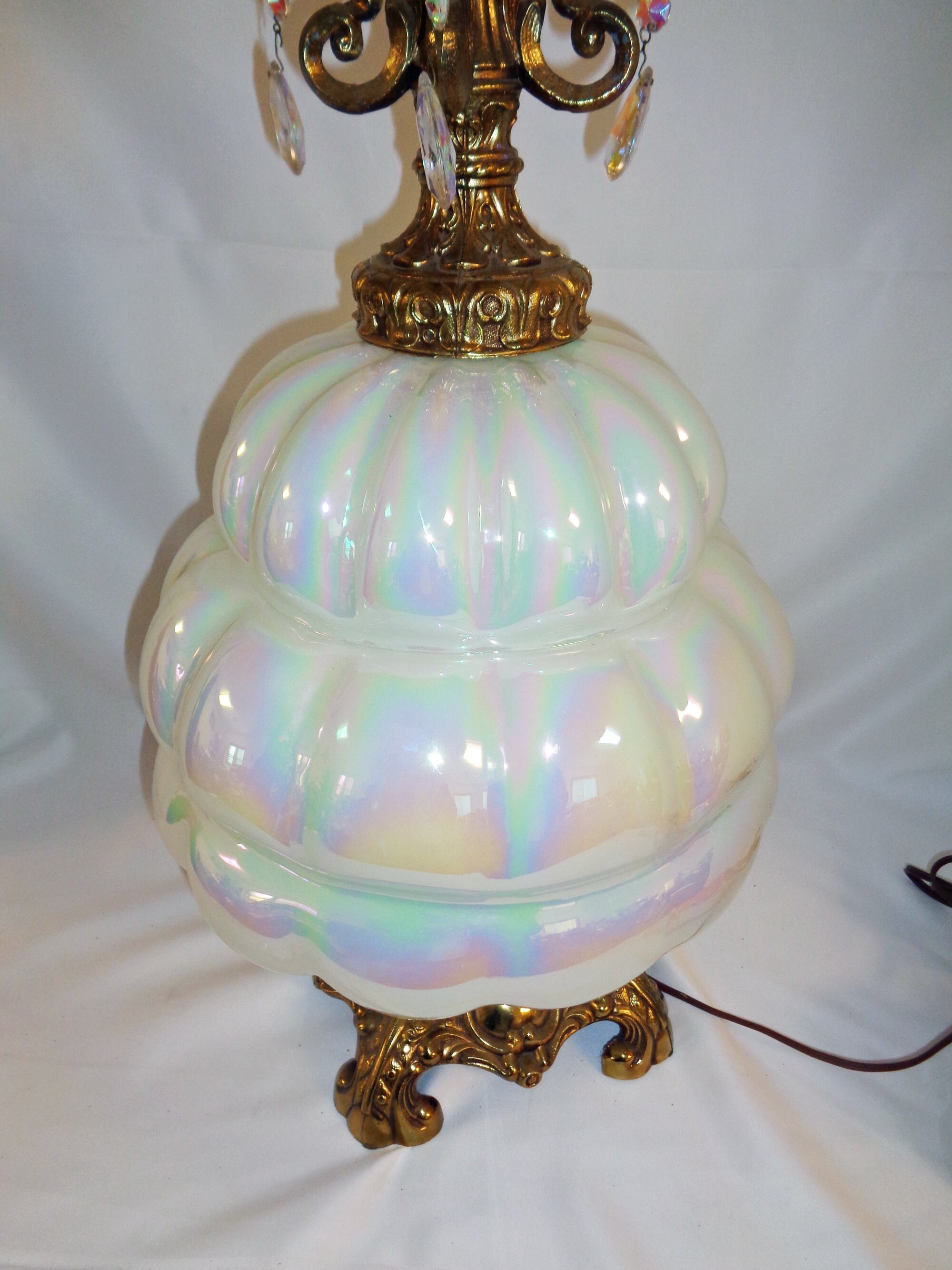 Vintage Opalescent, Iridescent Beehive Stacked Bubble Lamp 3 way Switch