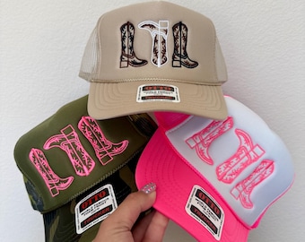 Botas de vaquera, gorra de camionero / Botas / Gorra de camionero / Vaquera / Western /