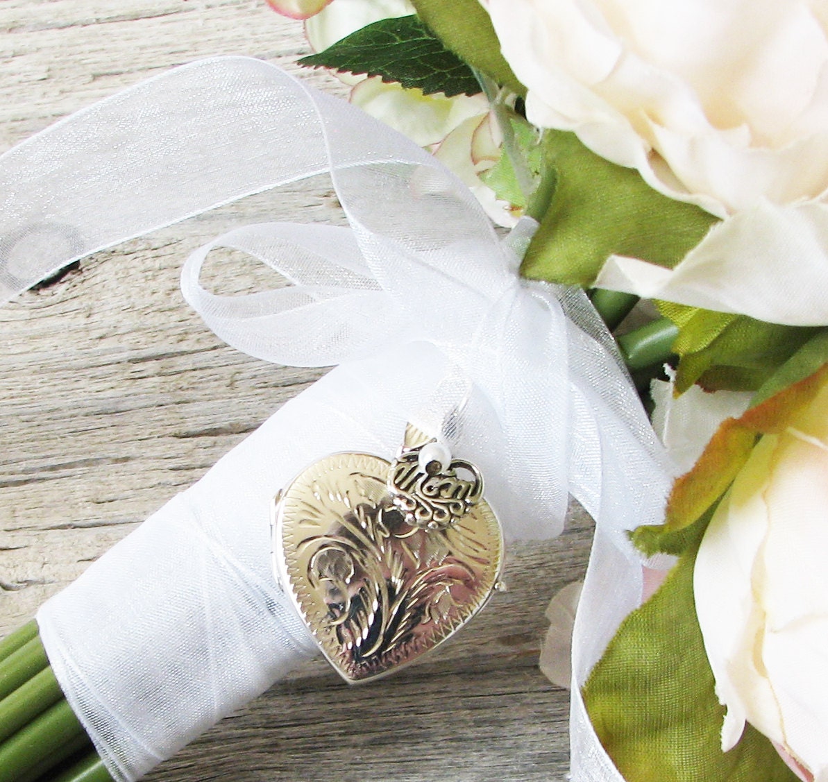 mother of bride bouquet