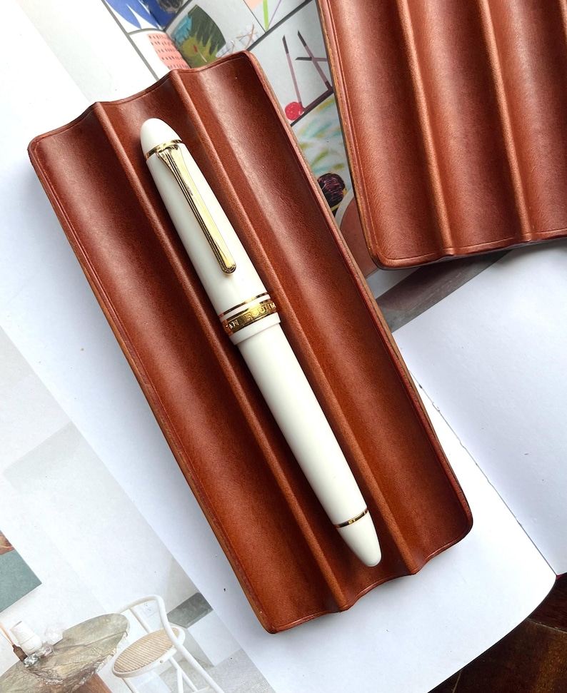 The Components Pen Rest (3 Slots) - Etsy