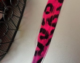 Y2K Cheetah / Leopard print scene kid clip in