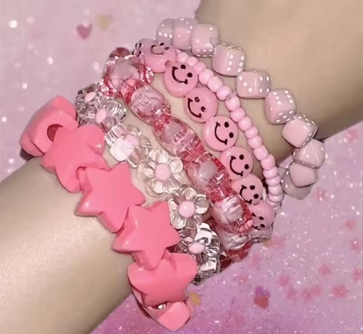 Kawaii Pink Beaded Bracelet Set – Smiley Faces, Stars, Daisies, Dice | Y2K Chunky Stretchy Bracelets | Harajuku Aesthetic Jewelry decora