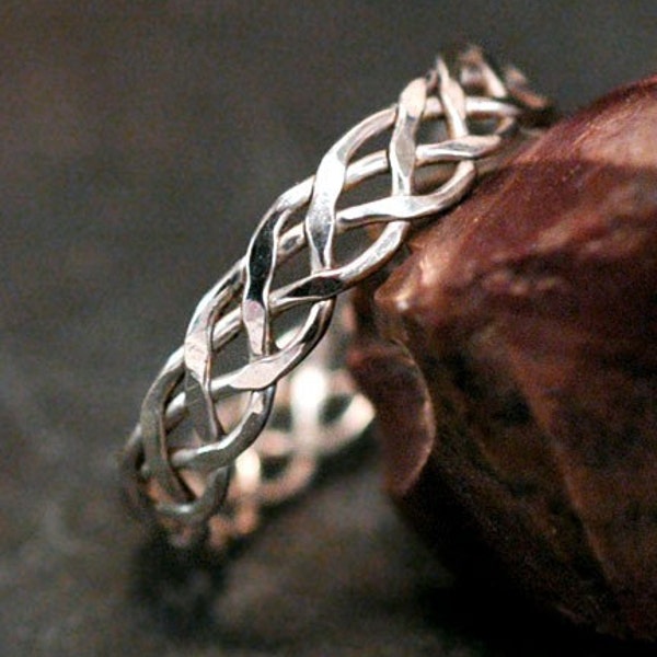 Open Weave Hammered Sterling Silver Ring - Size 10 - 4 wire