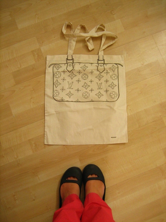 Customized Bags With Pictures In Them