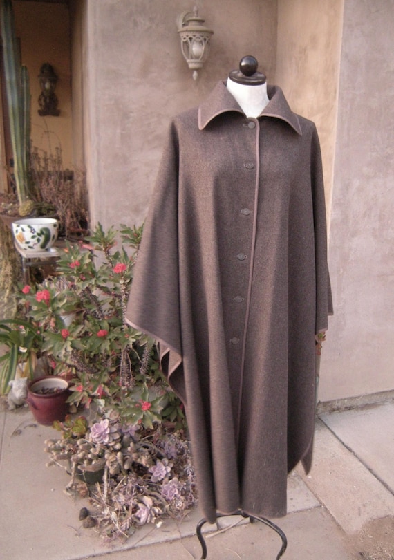 80s～ wool poncho coat Oversized Wool Poncho Coat from NikkaPlace | Effortless