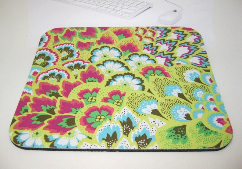 Mouse Pad, Computer Mouse Pad, Fabric Mousepad Peacock Feathers on Bright Pear image 2