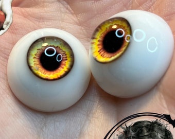 Chronic Art Dolls Resin Creepy Vampire yellow Eyes for Alternative Reborn Dolls & BJDs **FREE Shipping**